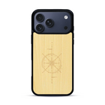 Coque de protection en bois véritable fabriquée en France pour  avec une gravure "rose des vents" sur le thème nautique et de l'océan qui s'inspire des boussoles de pirate