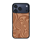 Coque de protection en bois véritable fabriquée en France pour iPhone 17 Pro Max avec un motif abstrait représentant les mouvements de l'eau