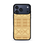 Coque de protection en bois véritable fabriquée en France pour  avec des motifs géométriques s'inspirant des temples aztèques, mayas et incas