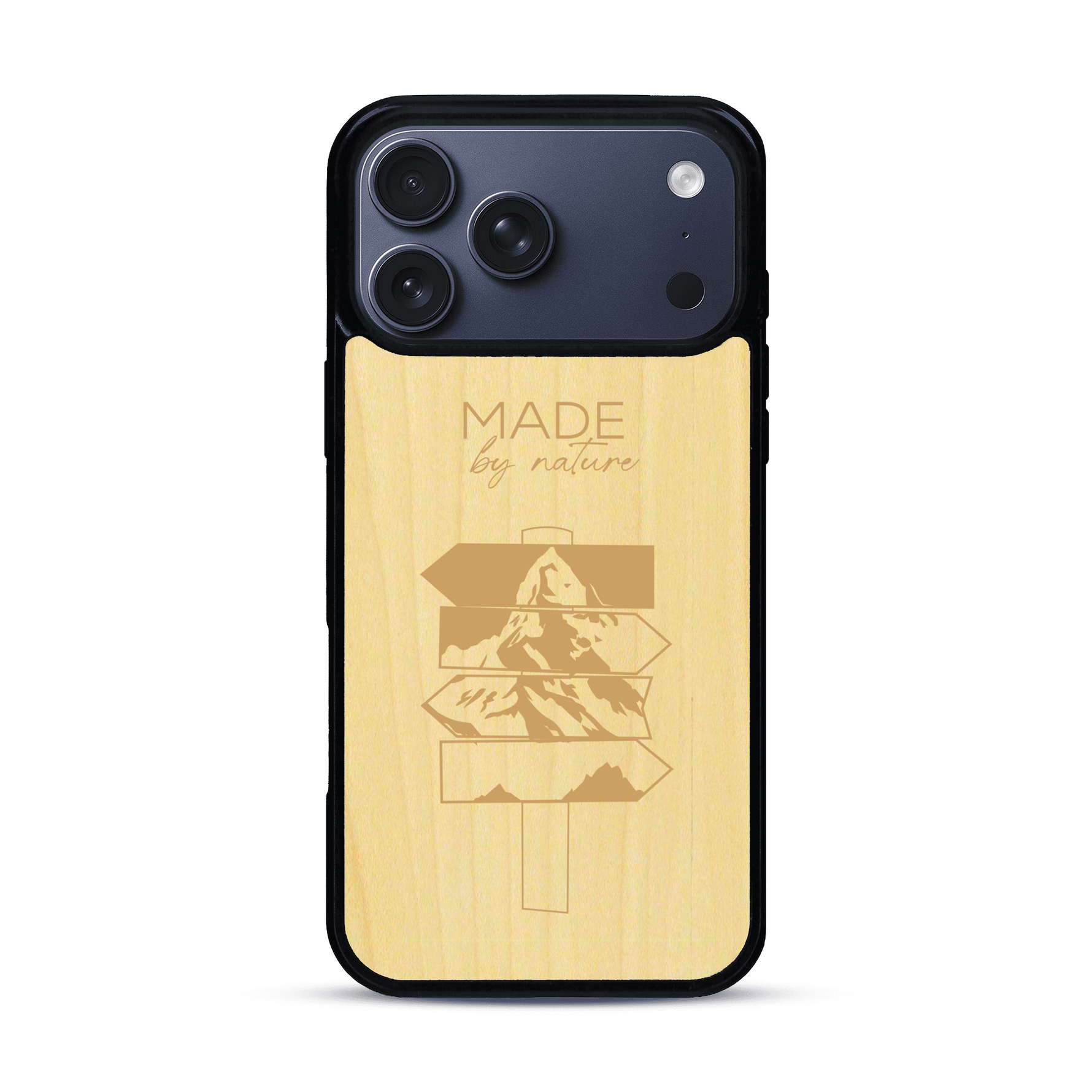 Coque de protection en bois véritable fabriquée en France pour  sur le thème de la nature et des arbres avec une gravure représentant une pomme de pin et la phrase "made by nature"