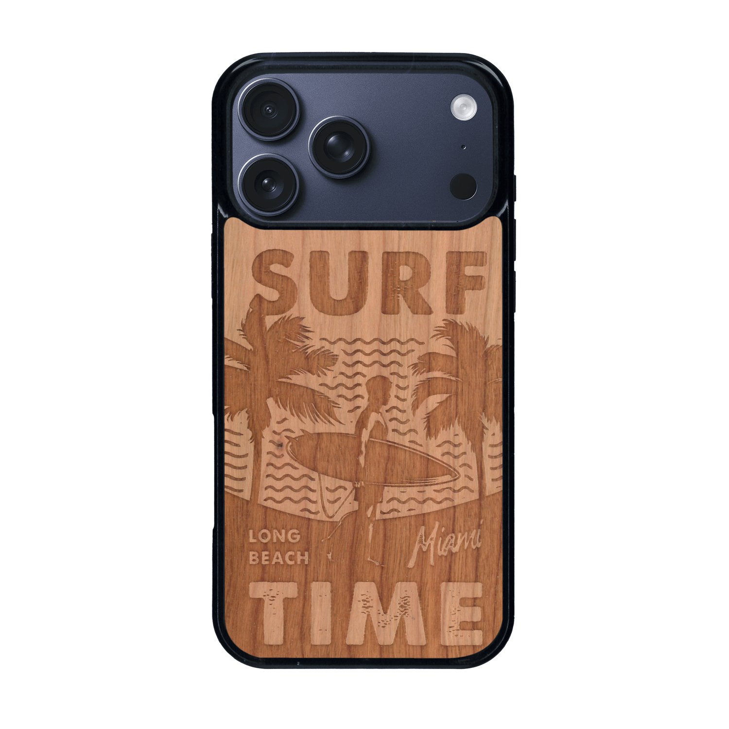 Coque de protection en bois véritable fabriquée en France pour iPhone 17 Pro Max sur le thème chill avec un motif représentant une silouhette tenant une planche de surf sur une plage entouré de palmiers et les mots "Surf Time Long Beach Miami"