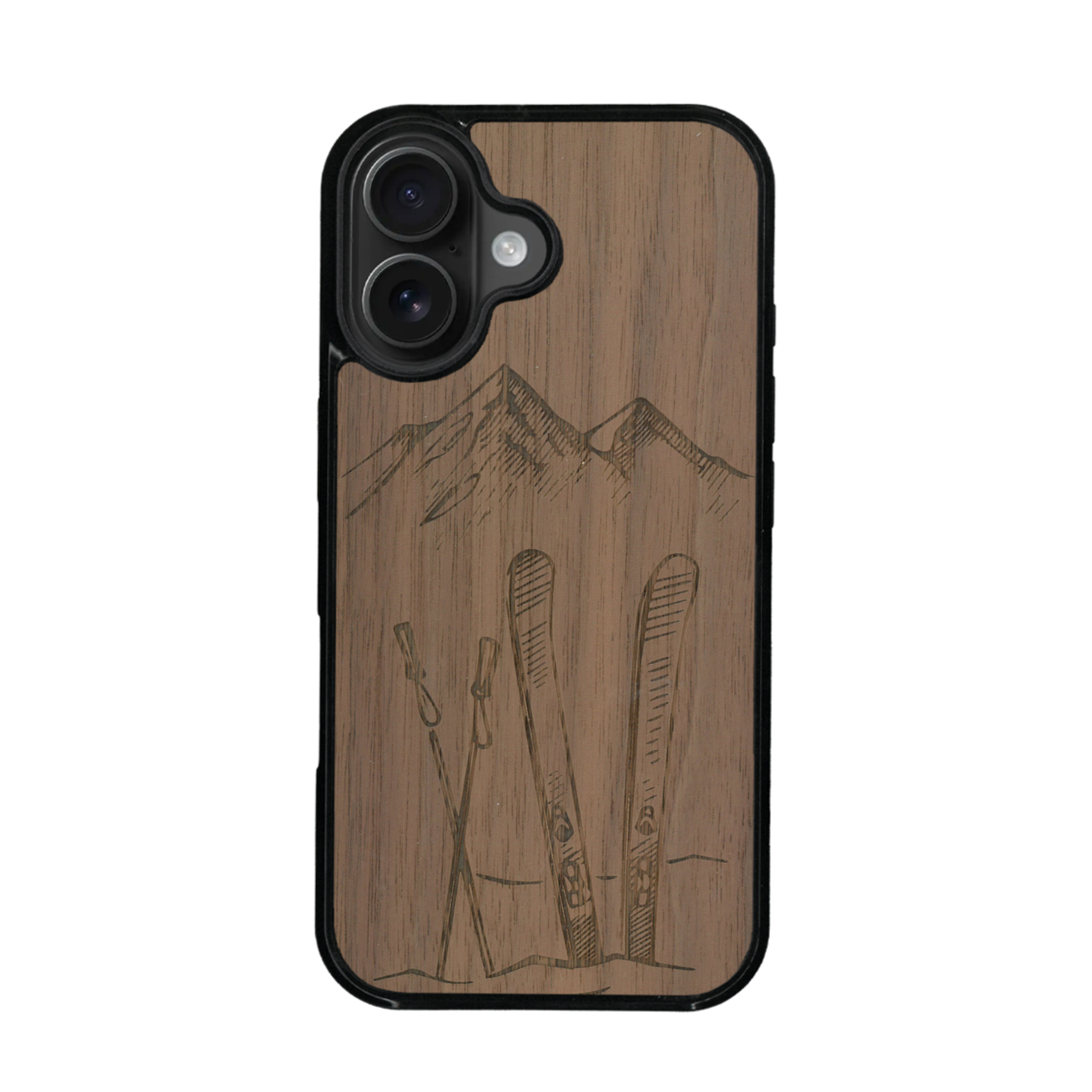 Coque de protection en bois véritable fabriquée en France pour iPhone 17 sur le thème de la montagne, du ski et de la neige avec un motif représentant une paire de ski plantée dans la neige avec en fond des montagnes enneigées