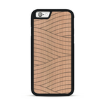 Coque de protection en bois véritable fabriquée en France pour  avec un motif moderne et minimaliste sur le thème waves et wavy représentant les vagues de l'océan