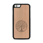 Coque de protection en bois véritable fabriquée en France pour  sur le thème de la spiritualité et du yoga avec une gravure zen représentant un arbre de vie