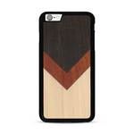 Coque de protection en bois véritable fabriquée en France pour  alliant du chêne fumé, du padouk et du bambou en forme de chevron sur le thème de l'art abstrait