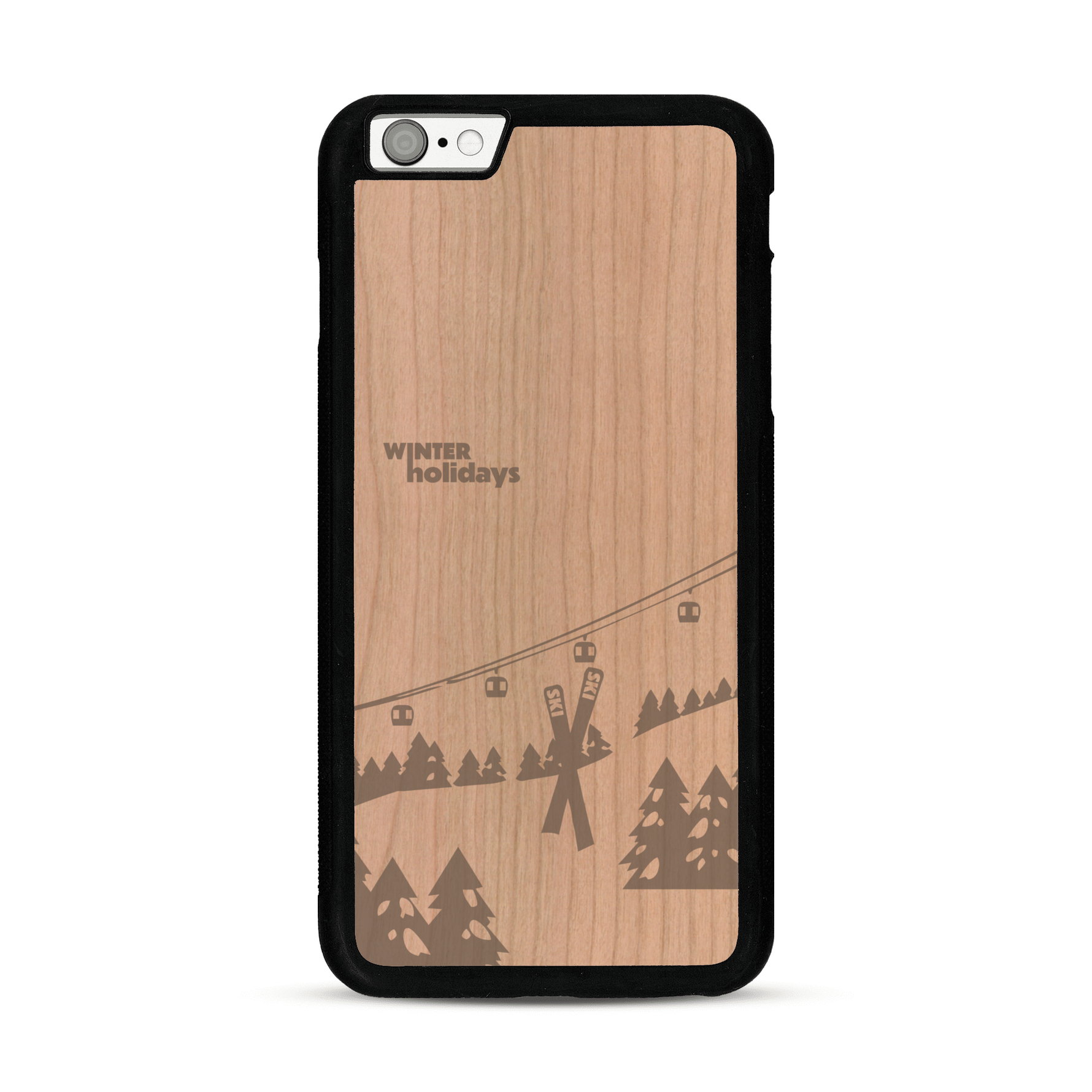 Coque de protection en bois véritable fabriquée en France pour  sur le thème de la montagne, du ski et de la neige avec un motif représentant une paire de ski plantée dans la neige avec en fond des montagnes enneigées
