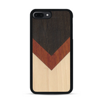 Coque de protection en bois véritable fabriquée en France pour  alliant du chêne fumé, du padouk et du bambou en forme de chevron sur le thème de l'art abstrait