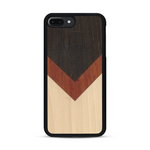 Coque de protection en bois véritable fabriquée en France pour  alliant du chêne fumé, du padouk et du bambou en forme de chevron sur le thème de l'art abstrait