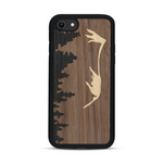 Coque de protection en bois véritable fabriquée en France pour  sur le thème de la nature et de la montagne qui allie du chêne fumé, du noyer et du bambou représentant le mont mézenc