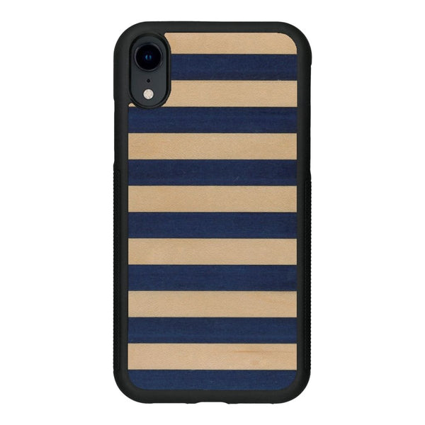 Coque de protection en bois véritable fabriquée en France pour iPhone XR alliant plusieurs essences de bois pour représenter une marinière