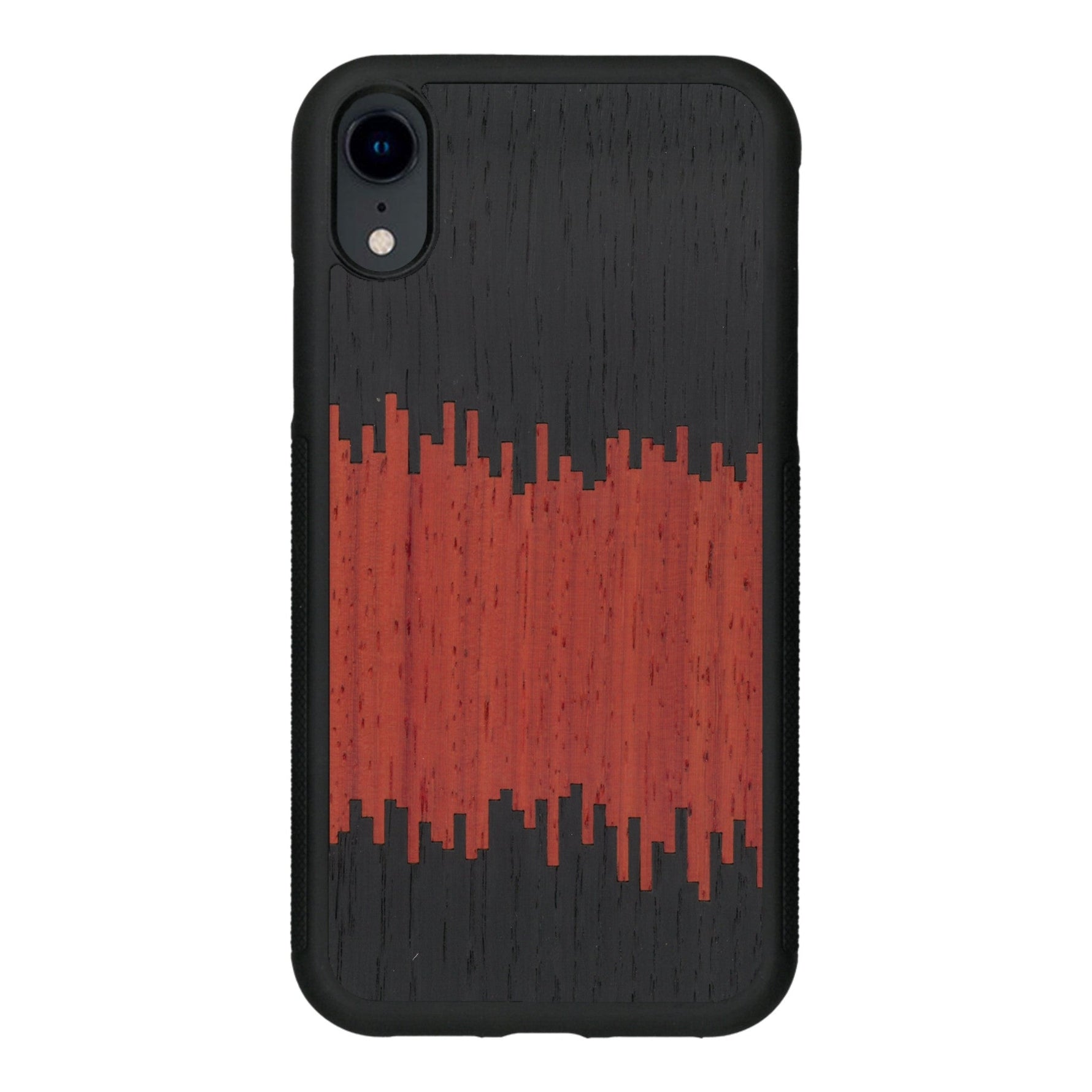 Coque de protection en bois véritable fabriquée en France pour iPhone XR alliant plusieurs essences de bois pour représenter du magma en fusion