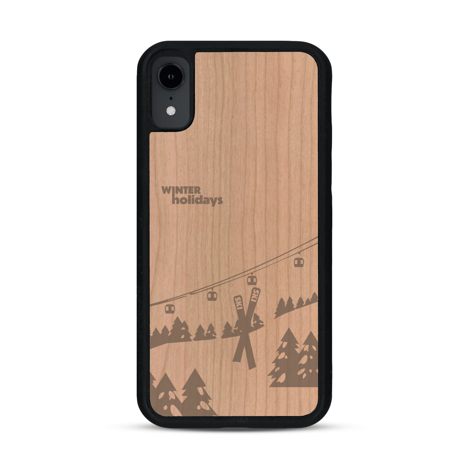 Coque de protection en bois véritable fabriquée en France pour  sur le thème de la montagne, du ski et de la neige avec un motif représentant une paire de ski plantée dans la neige avec en fond des montagnes enneigées