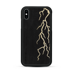 Coque de protection en bois véritable fabriquée en France pour  alliant plusieurs essences de bois pour représenter un éclair divin