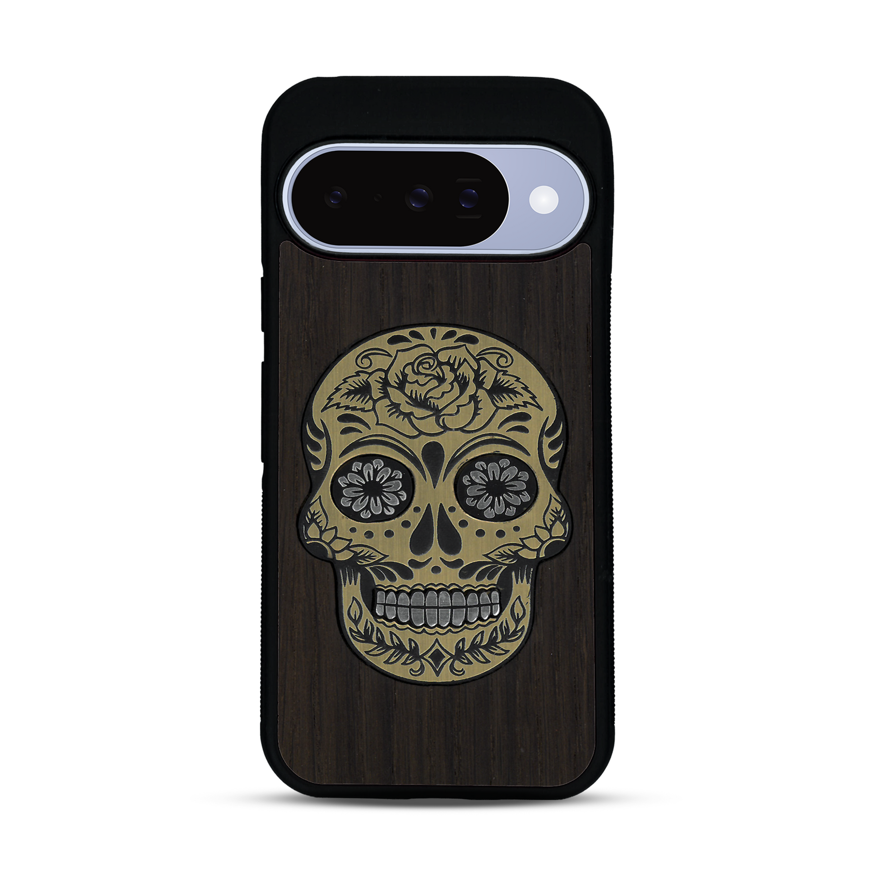 Coque de protection en bois véritable fabriquée en France pour  alliant du chêne fumé avec du métal argenté et doré représentant une tête de mort mexicaine sur le thème Dia de los Muertos