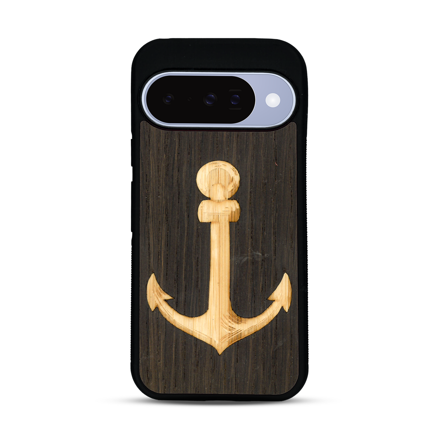 Coque de protection en bois véritable fabriquée en France pour  sur le thème nautique avec un bois clair et un bois foncé représentant une ancre de bateau