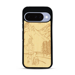 Coque de protection en bois véritable fabriquée en France pour  sur le thème de la randonnée en montagne et de l'aventure avec une gravure représentant une femme de dos face à un paysage de nature