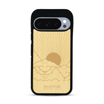 Coque de protection en bois véritable fabriquée en France pour  représentant des montagnes, sur le thème de la randonnée en pleine nature et du trail