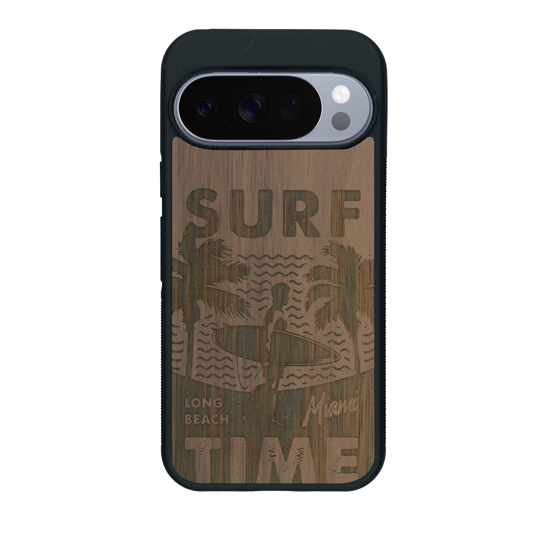 Coque de protection en bois véritable fabriquée en France pour Google Pixel 10 Pro XL sur le thème chill avec un motif représentant une silouhette tenant une planche de surf sur une plage entouré de palmiers et les mots "Surf Time Long Beach Miami"