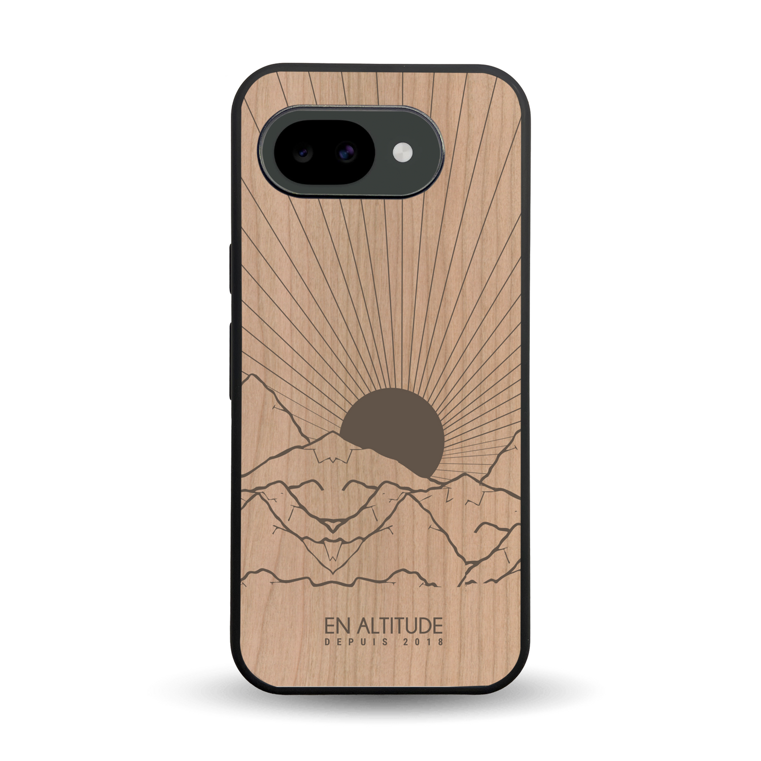 Coque de protection en bois véritable fabriquée en France pour Google Pixel 10A représentant des montagnes, sur le thème de la randonnée en pleine nature et du trail