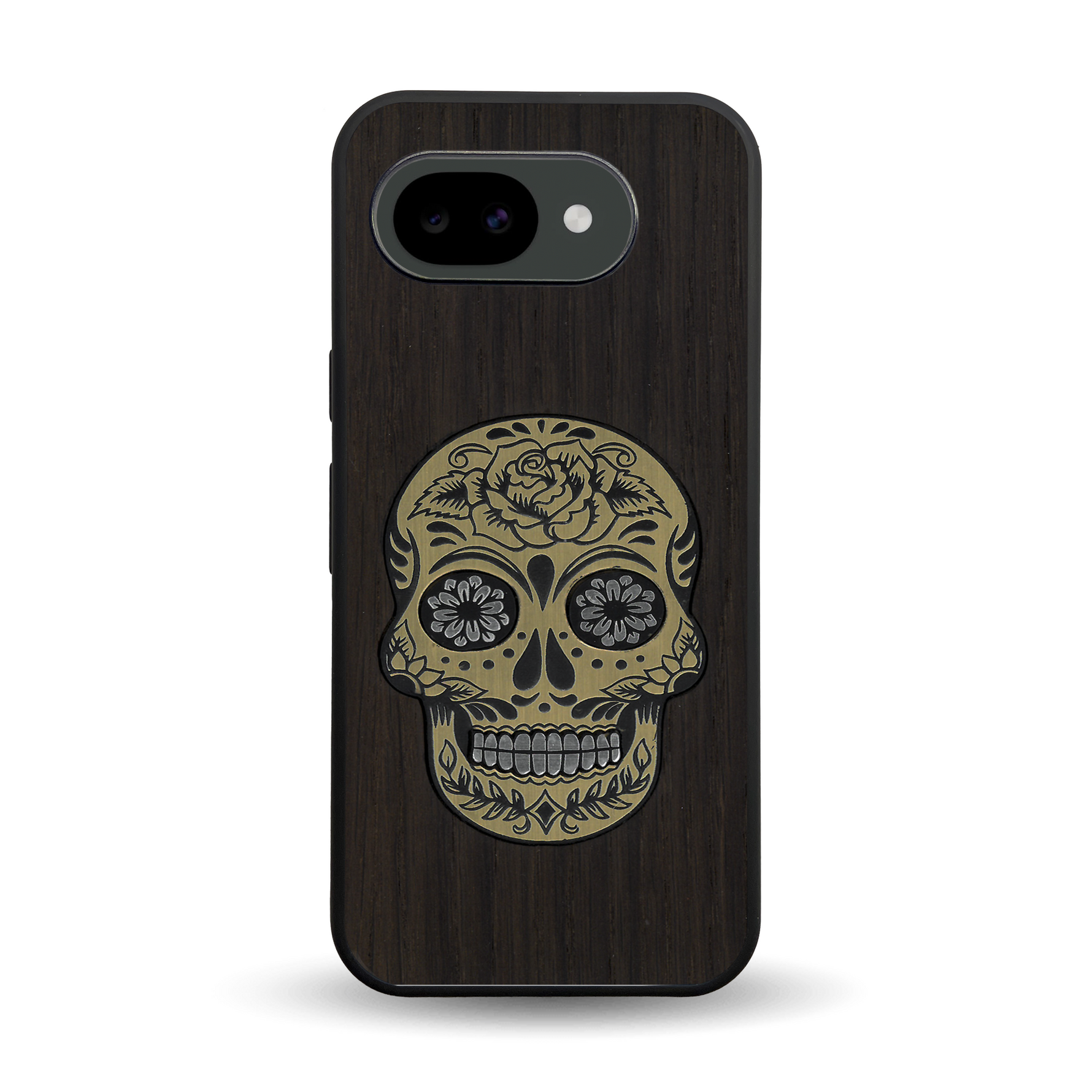 Coque de protection en bois véritable fabriquée en France pour Google Pixel 10A alliant du chêne fumé avec du métal argenté et doré représentant une tête de mort mexicaine sur le thème Dia de los Muertos