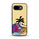 Coque de protection en bois véritable fabriquée en France pour Google Pixel 10A représentant un tigre coloré avec un design moderne et minimaliste sur le thème de la jungle et de la nature