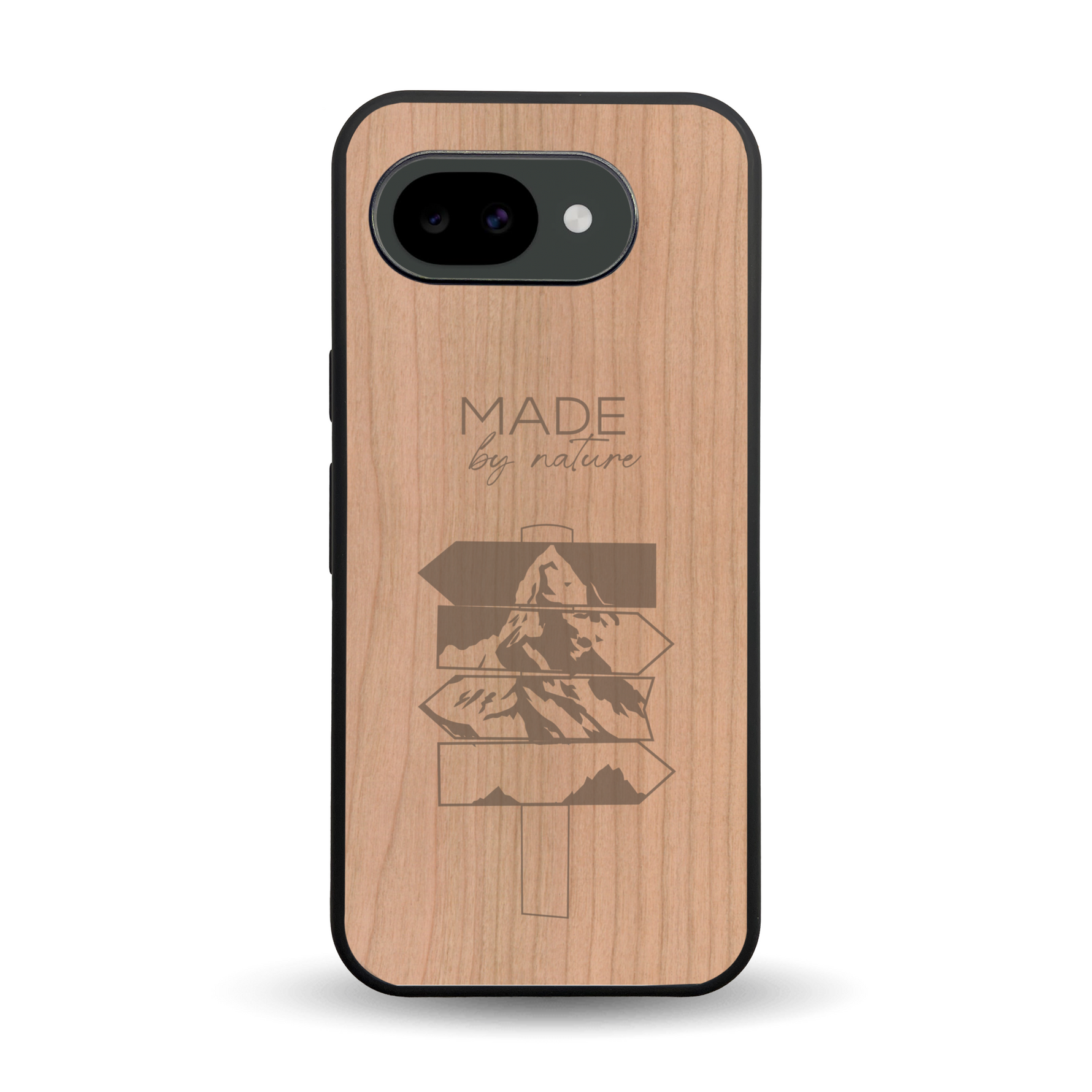 Coque de protection en bois véritable fabriquée en France pour Google Pixel 10A sur le thème de la nature et des arbres avec une gravure représentant une pomme de pin et la phrase "made by nature"