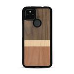 Coque de protection en bois véritable fabriquée en France pour  alliant des bandes horizontales de bambou, merisier et noyer