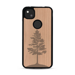 Coque de protection en bois véritable fabriquée en France pour  sur le thème de la nature, de la fôret et de l'écoresponsabilité avec une gravure représentant un arbre 