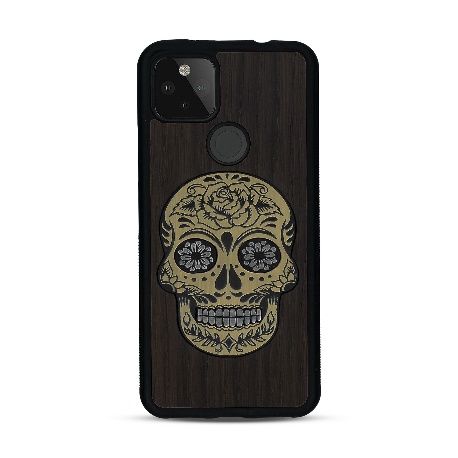 Coque de protection en bois véritable fabriquée en France pour  alliant du chêne fumé avec du métal argenté et doré représentant une tête de mort mexicaine sur le thème Dia de los Muertos