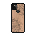 Coque de protection en bois véritable fabriquée en France pour  sur le thème de la bohème et du tatouage au henné avec une gravure représentant un mandala