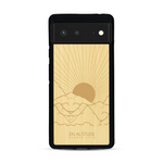Coque de protection en bois véritable fabriquée en France pour  représentant des montagnes, sur le thème de la randonnée en pleine nature et du trail