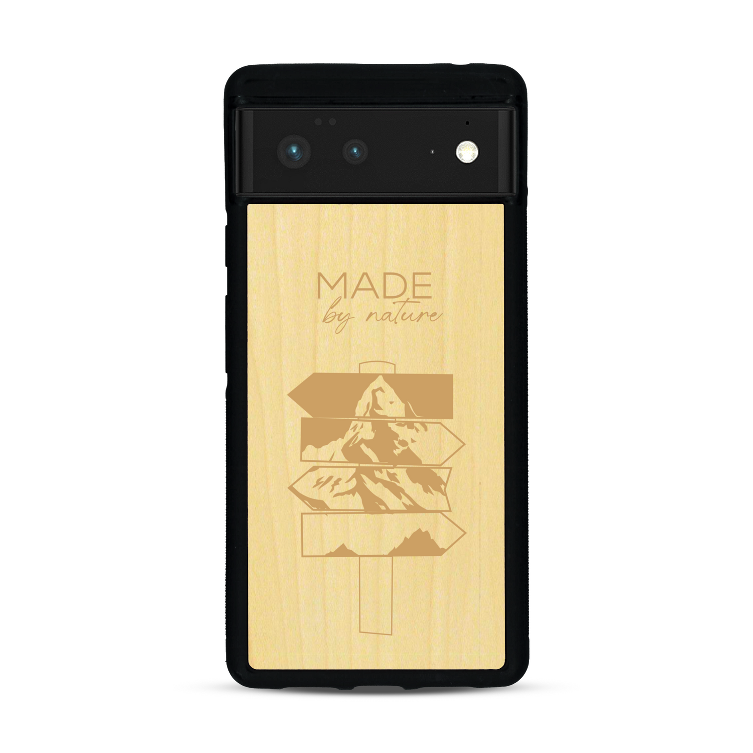 Coque de protection en bois véritable fabriquée en France pour  sur le thème de la nature et des arbres avec une gravure représentant une pomme de pin et la phrase "made by nature"