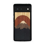 Coque de protection en bois véritable fabriquée en France pour  alliant plusieurs essences de bois pour représenter le mont Fuji