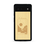 Coque de protection en bois véritable fabriquée en France pour  sur le thème du camping en pleine nature et du bivouac avec la phrase "Aventure is out there"