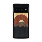 Coque de protection en bois véritable fabriquée en France pour  alliant plusieurs essences de bois pour représenter le mont Fuji