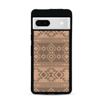 Coque de protection en bois véritable fabriquée en France pour  avec des motifs géométriques s'inspirant des temples aztèques, mayas et incas