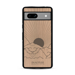 Coque de protection en bois véritable fabriquée en France pour  représentant des montagnes, sur le thème de la randonnée en pleine nature et du trail