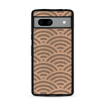 Coque de protection en bois véritable fabriquée en France pour  baptisée "La Sinjak" avec un motif de gravure abstrait représentant la répétition d'un symbole wifi