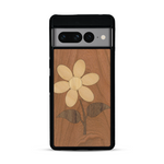 Coque de protection en bois véritable fabriquée en France pour  alliant plusieurs essences de bois pour représenter une marguerite