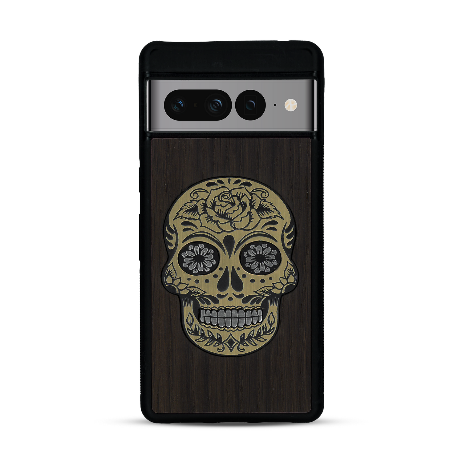 Coque de protection en bois véritable fabriquée en France pour  alliant du chêne fumé avec du métal argenté et doré représentant une tête de mort mexicaine sur le thème Dia de los Muertos