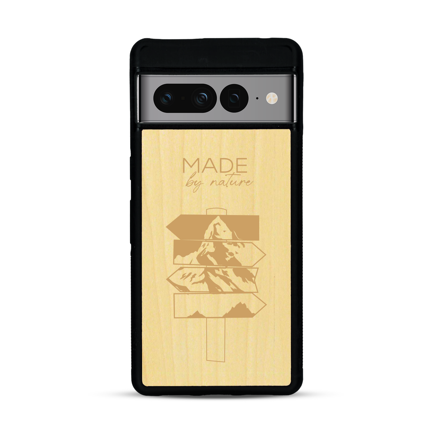 Coque de protection en bois véritable fabriquée en France pour  sur le thème de la nature et des arbres avec une gravure représentant une pomme de pin et la phrase "made by nature"