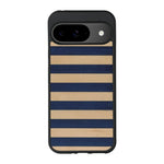 Coque de protection en bois véritable fabriquée en France pour Google Pixel 8A alliant plusieurs essences de bois pour représenter une marinière