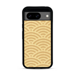 Coque de protection en bois véritable fabriquée en France pour  baptisée "La Sinjak" avec un motif de gravure abstrait représentant la répétition d'un symbole wifi