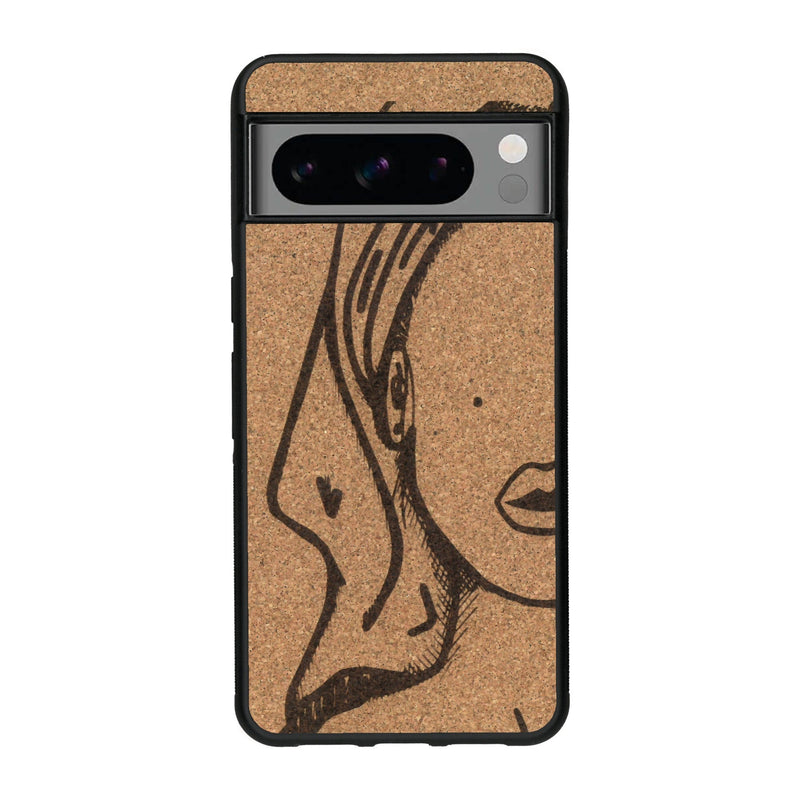 Coque de protection en bois véritable fabriquée en France pour Google Pixel 8pro représentant une silhouette féminine épurée de type line art en collaboration avec l'artiste Maud Dabs