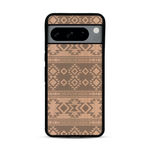 Coque de protection en bois véritable fabriquée en France pour  avec des motifs géométriques s'inspirant des temples aztèques, mayas et incas