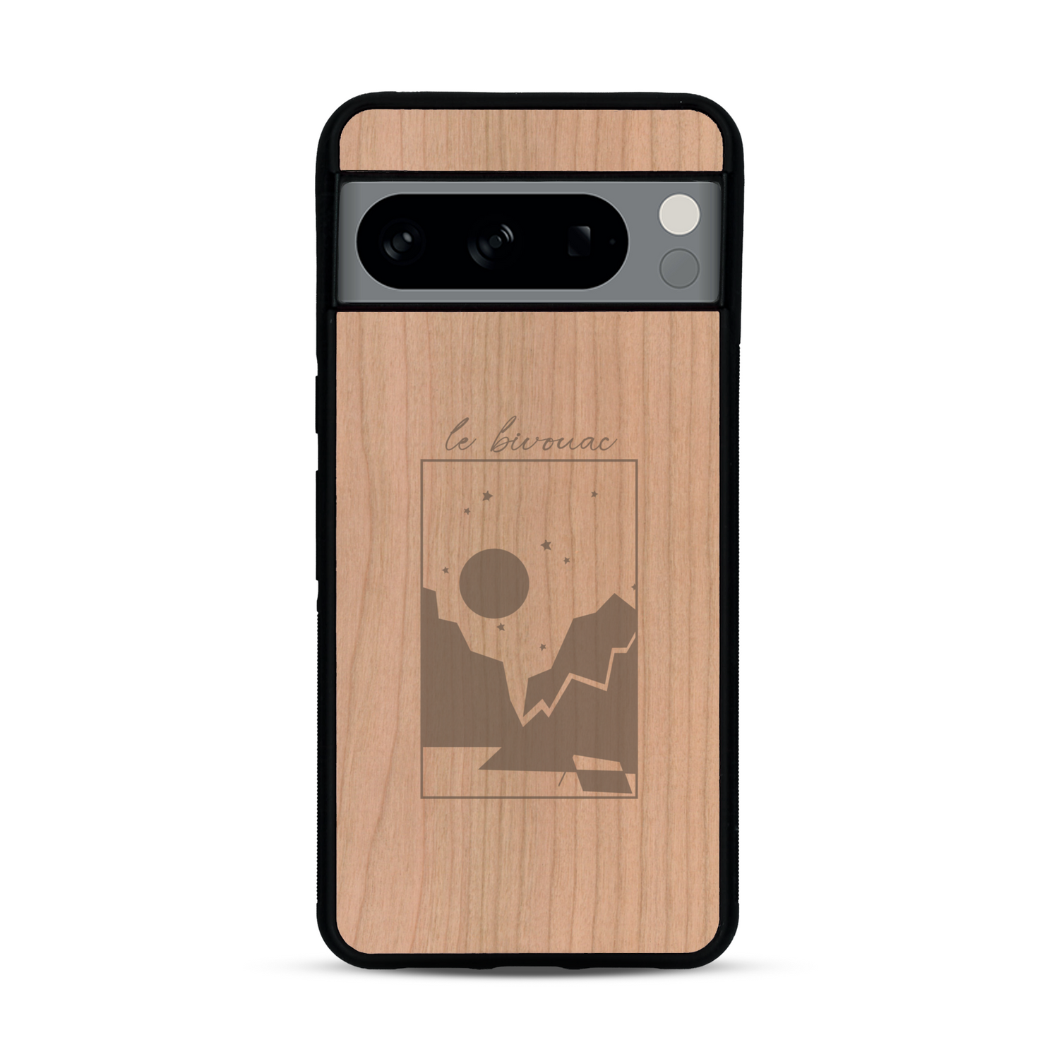 Coque de protection en bois véritable fabriquée en France pour  sur le thème du camping en pleine nature et du bivouac avec la phrase "Aventure is out there"