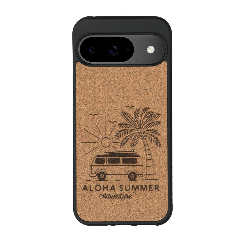 Coque de protection en bois véritable fabriquée en France pour Google Pixel 9 sur le thème de la plage, de l'été et vanlife.