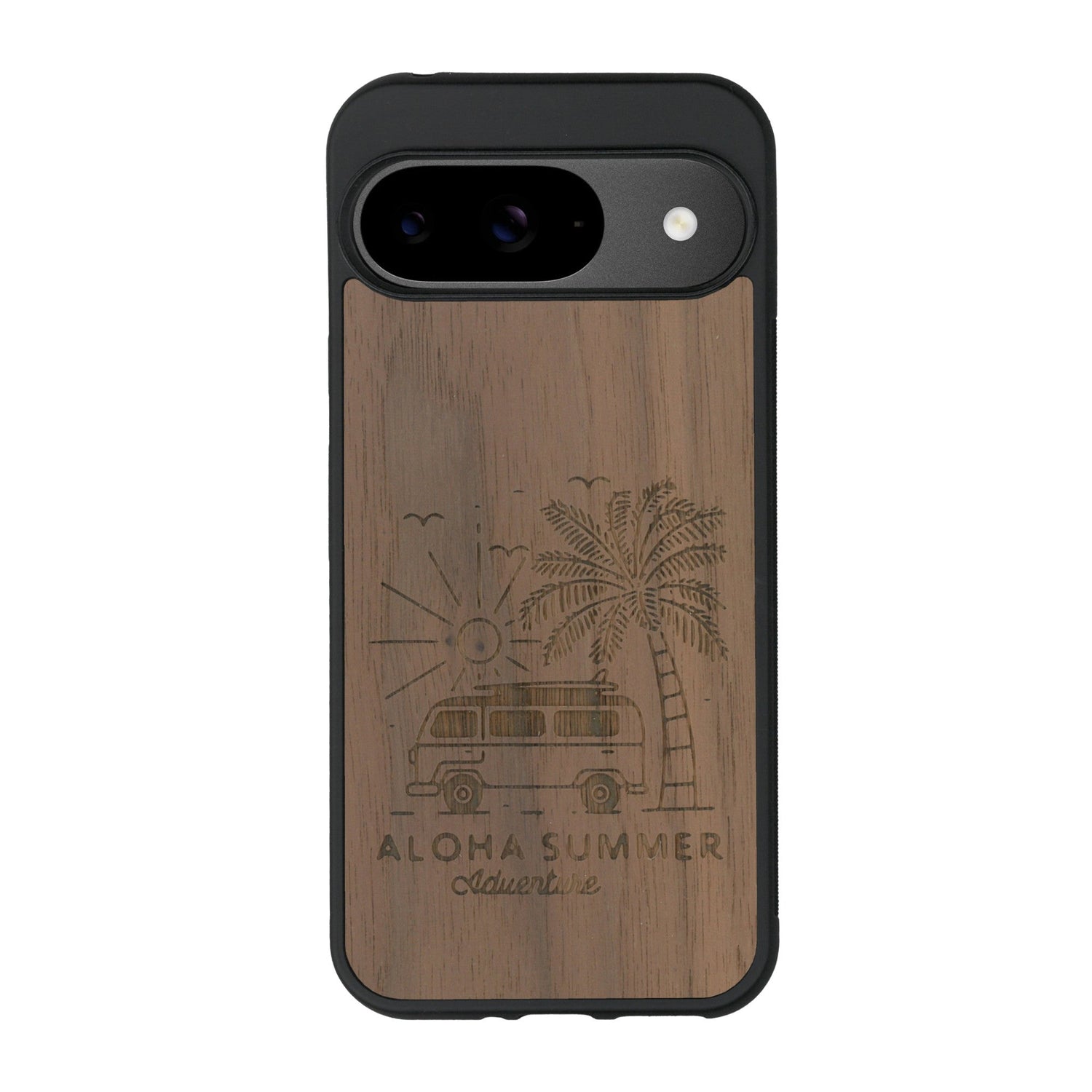 Coque de protection en bois véritable fabriquée en France pour Google Pixel 9 sur le thème de la plage, de l'été et vanlife.