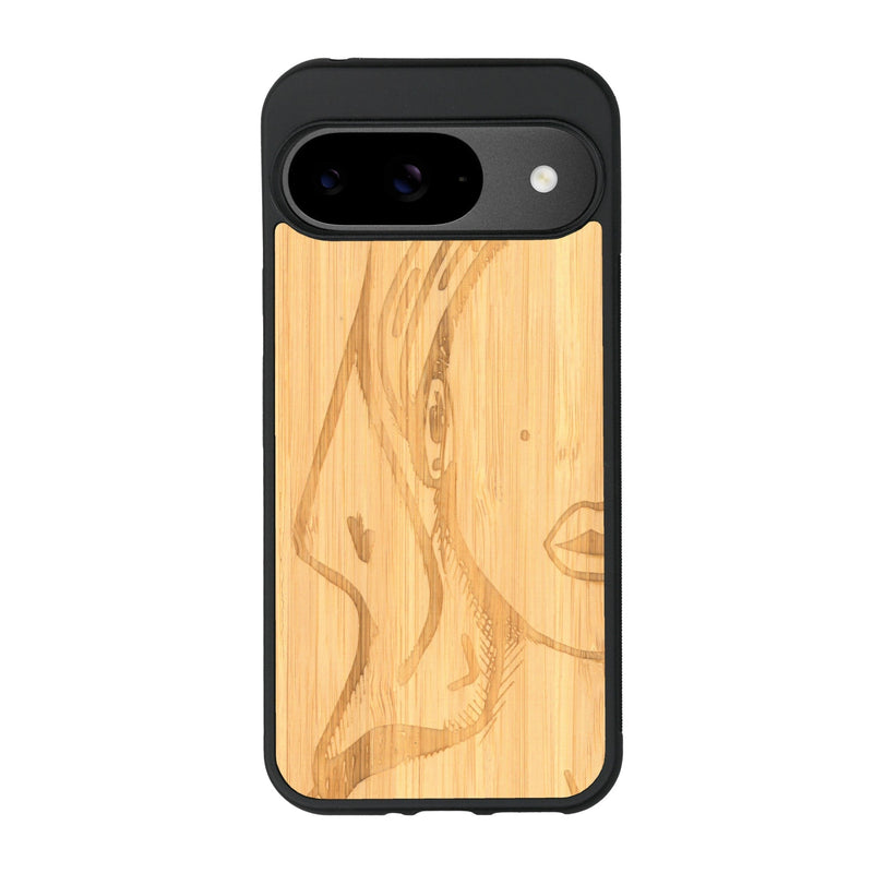 Coque de protection en bois véritable fabriquée en France pour Google Pixel 8pro représentant une silhouette féminine épurée de type line art en collaboration avec l'artiste Maud Dabs