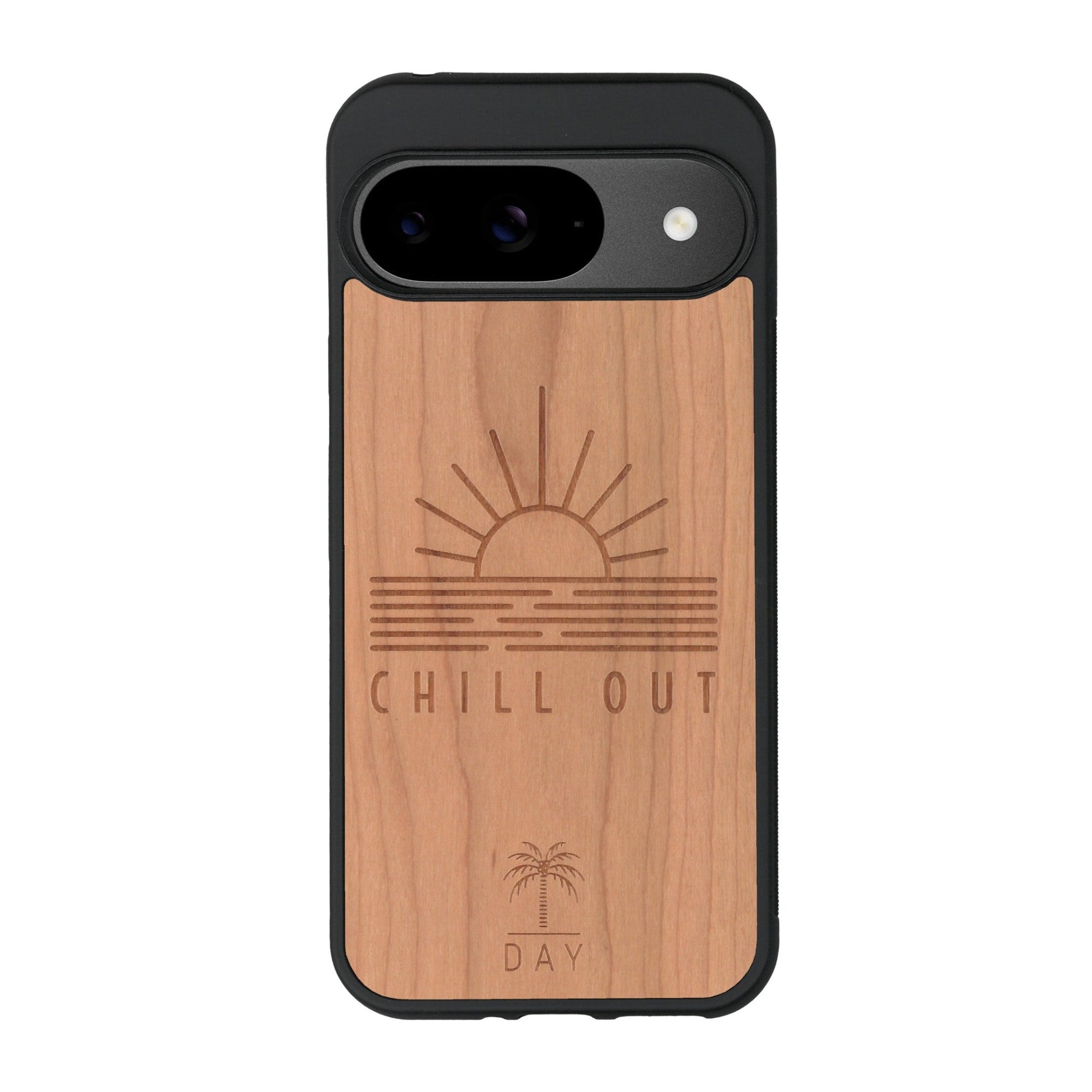 Coque de protection en bois véritable fabriquée en France pour Google Pixel 8pro sur le thème chill avec un motif représentant un couché de soleil sur l'océan et la phrase "Chill out"